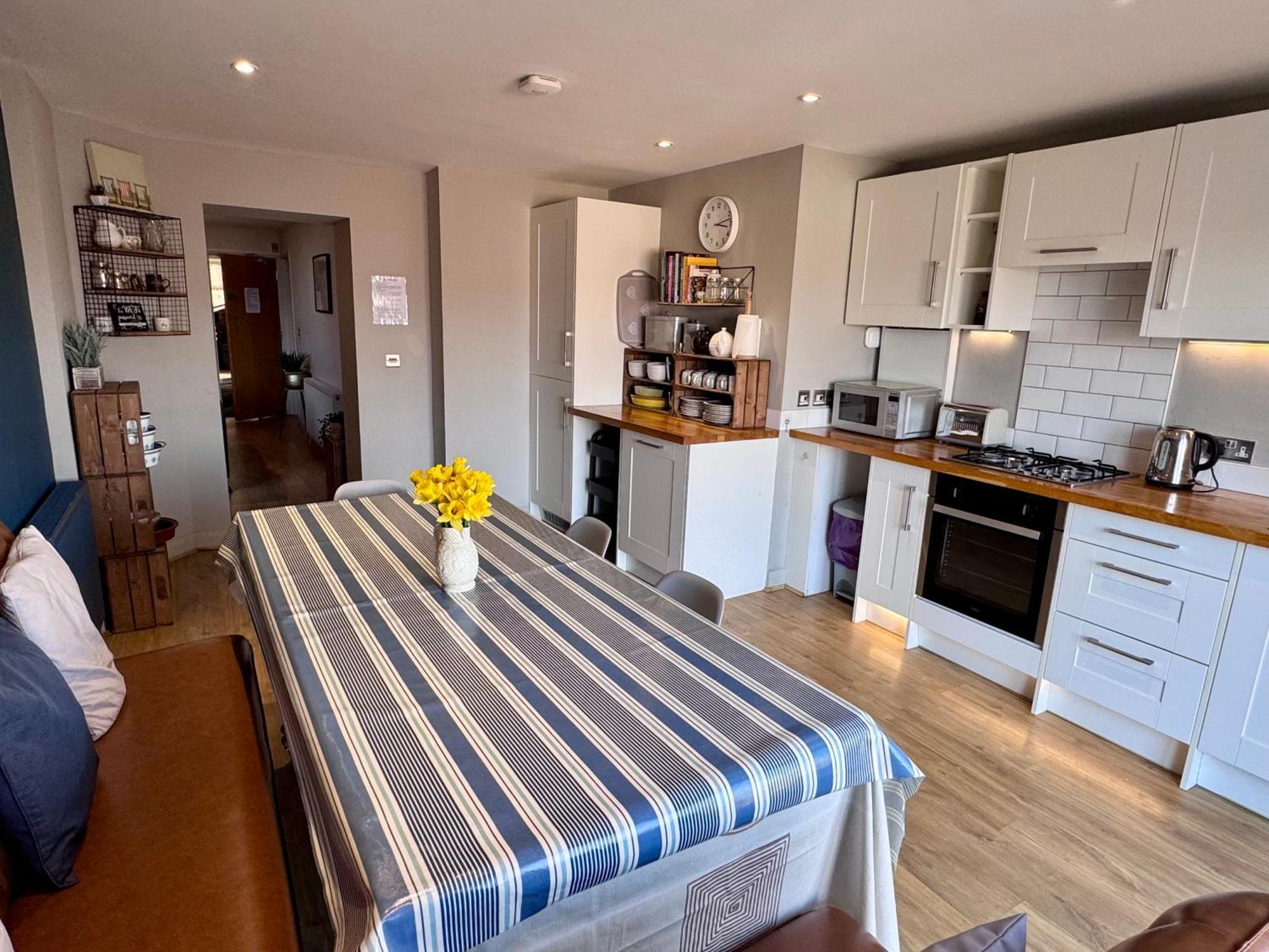 Purbeck Hill View Apartment Swanage Bagian luar foto